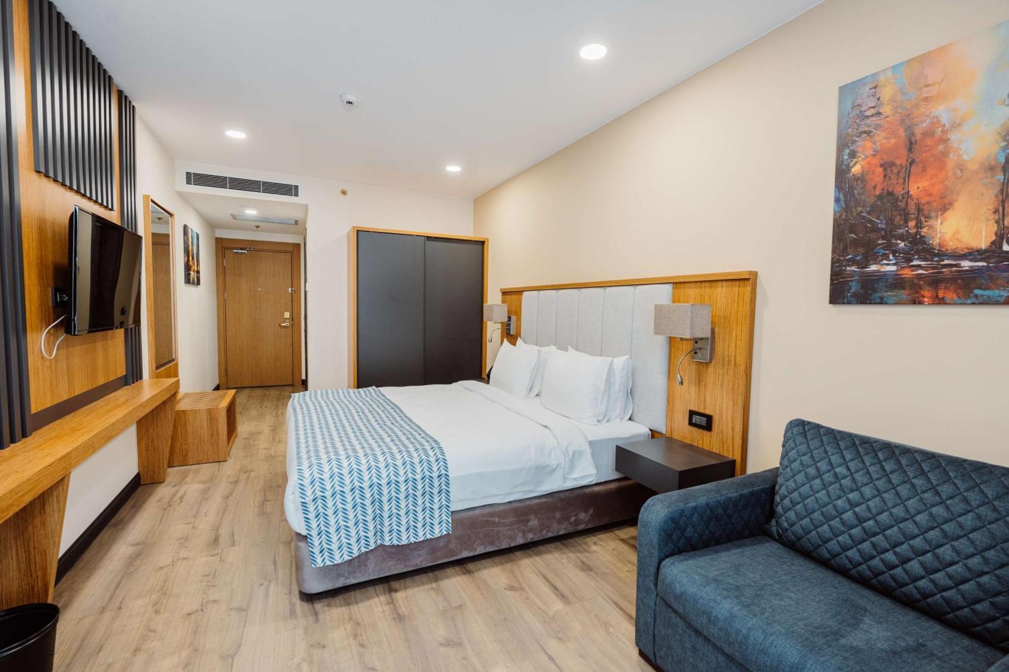 Best Western Plus Батумі Екстер'єр фото