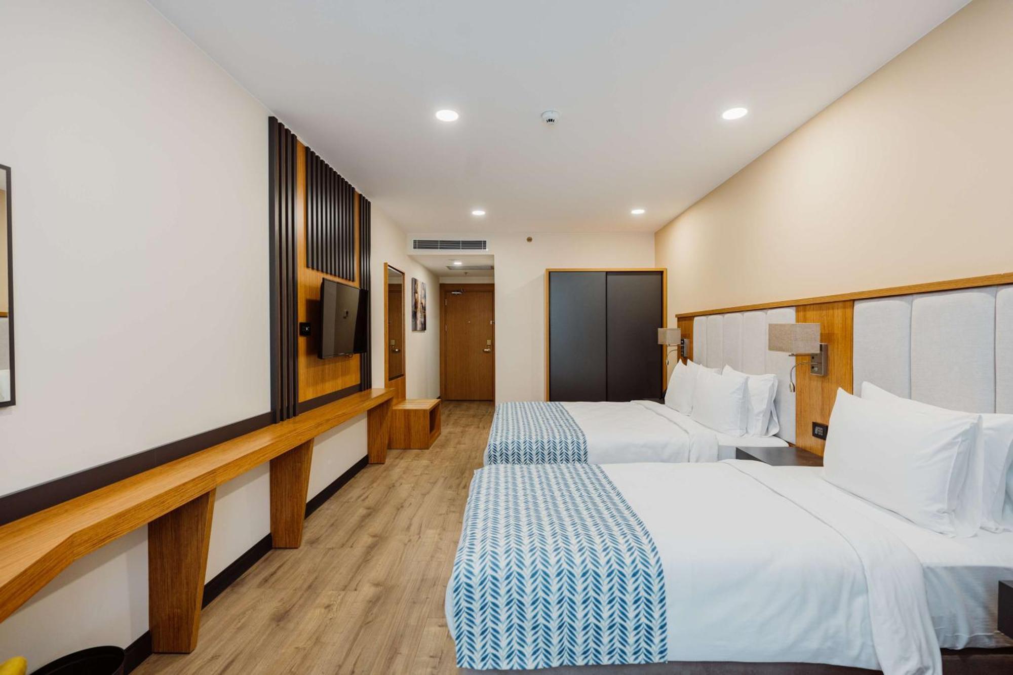 Best Western Plus Батумі Екстер'єр фото