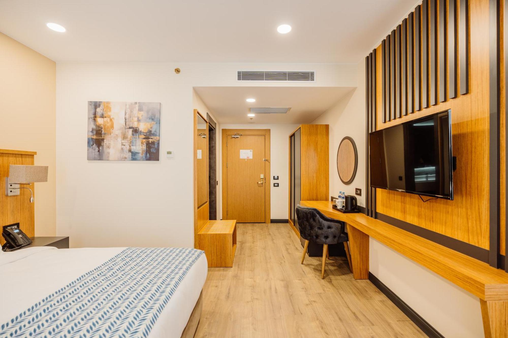 Best Western Plus Батумі Екстер'єр фото