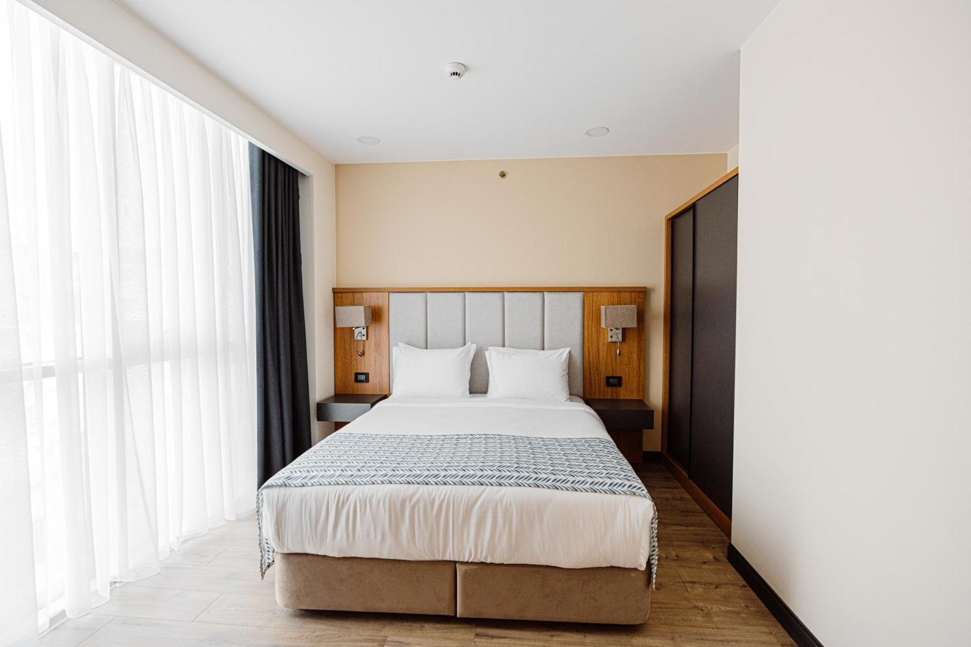 Best Western Plus Батумі Екстер'єр фото