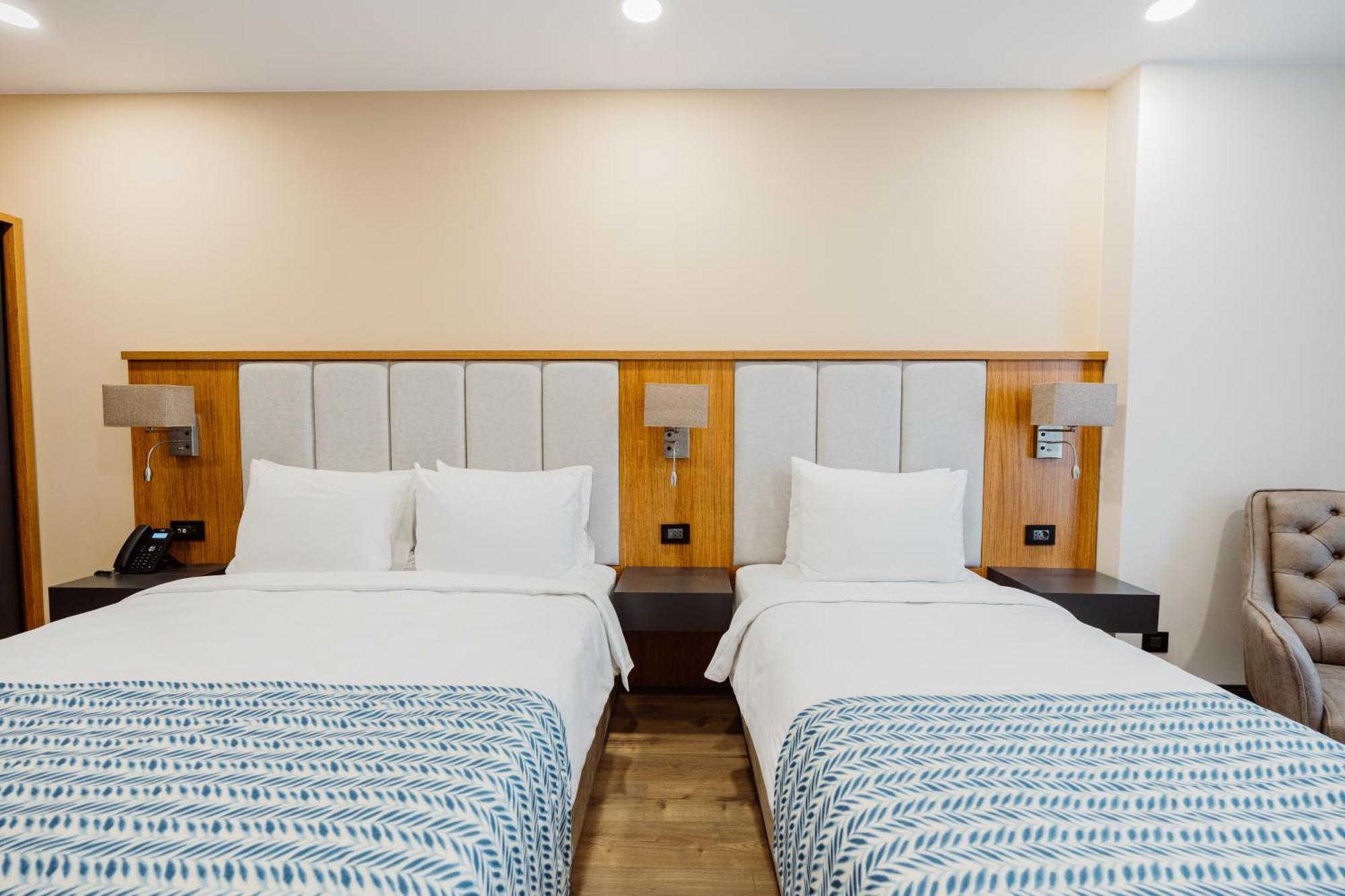Best Western Plus Батумі Екстер'єр фото