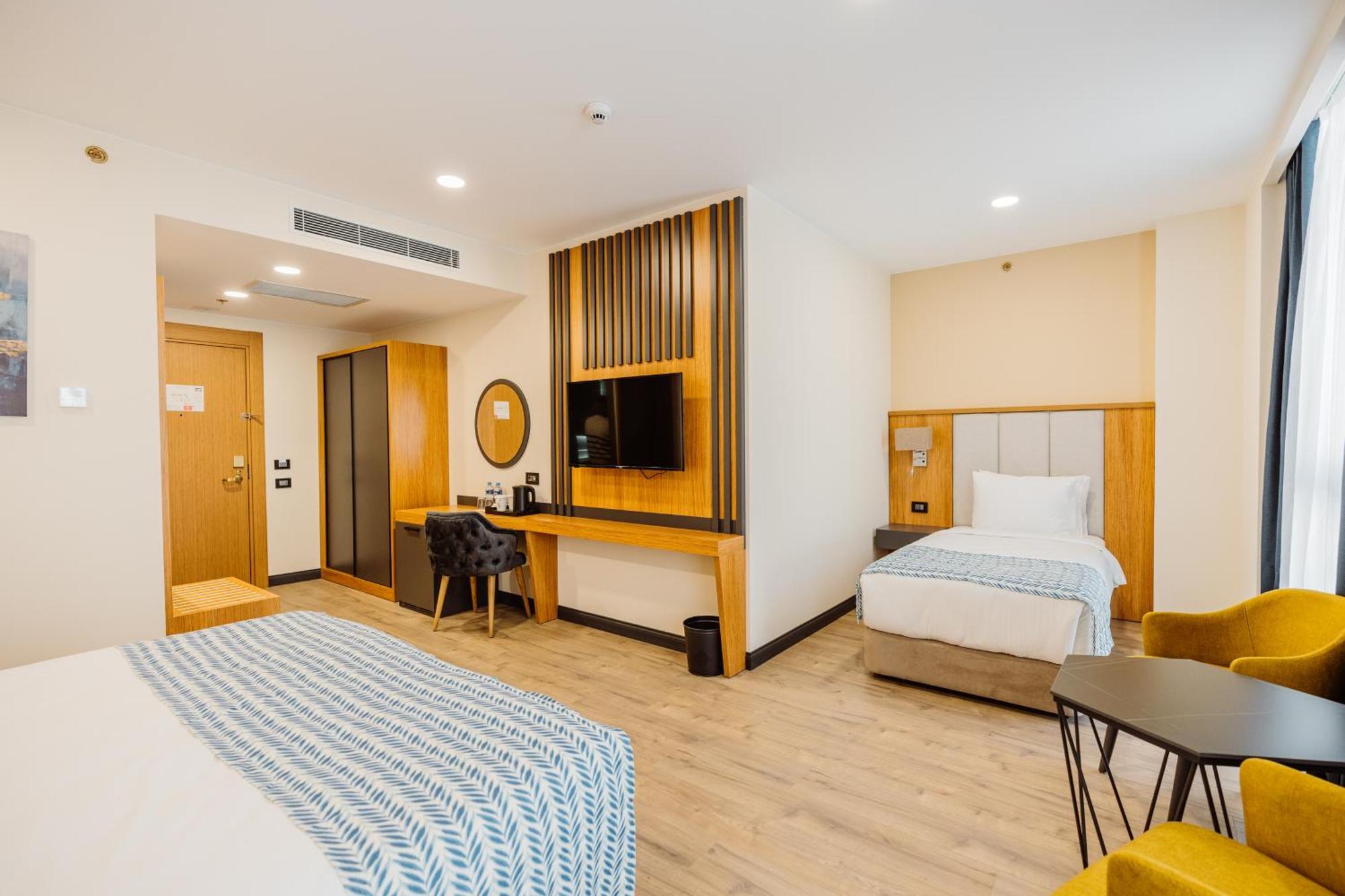 Best Western Plus Батумі Екстер'єр фото